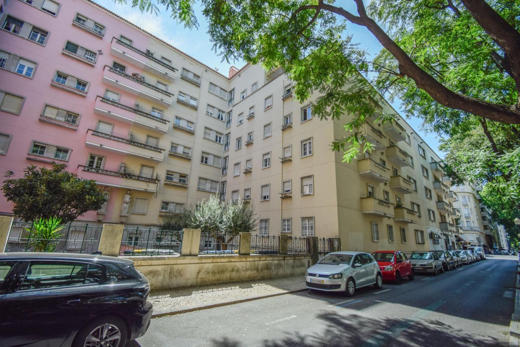Appartement Charming Near Metro Lisboa